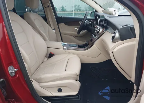 2020 Mercedes-Benz Glc 300 4Matic z USA, uszkodzony, nr VIN WDC0G8EB7LF746428